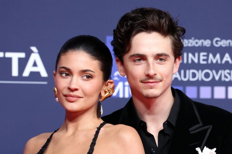 timothee chalamet girlfriend
